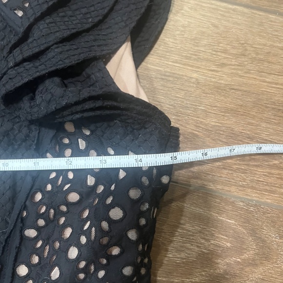 BCBGMaxAzira Desirae Black Eyelet Sheeth Dress with Ruffle Detail Sz 4 - Picture 12 of 12